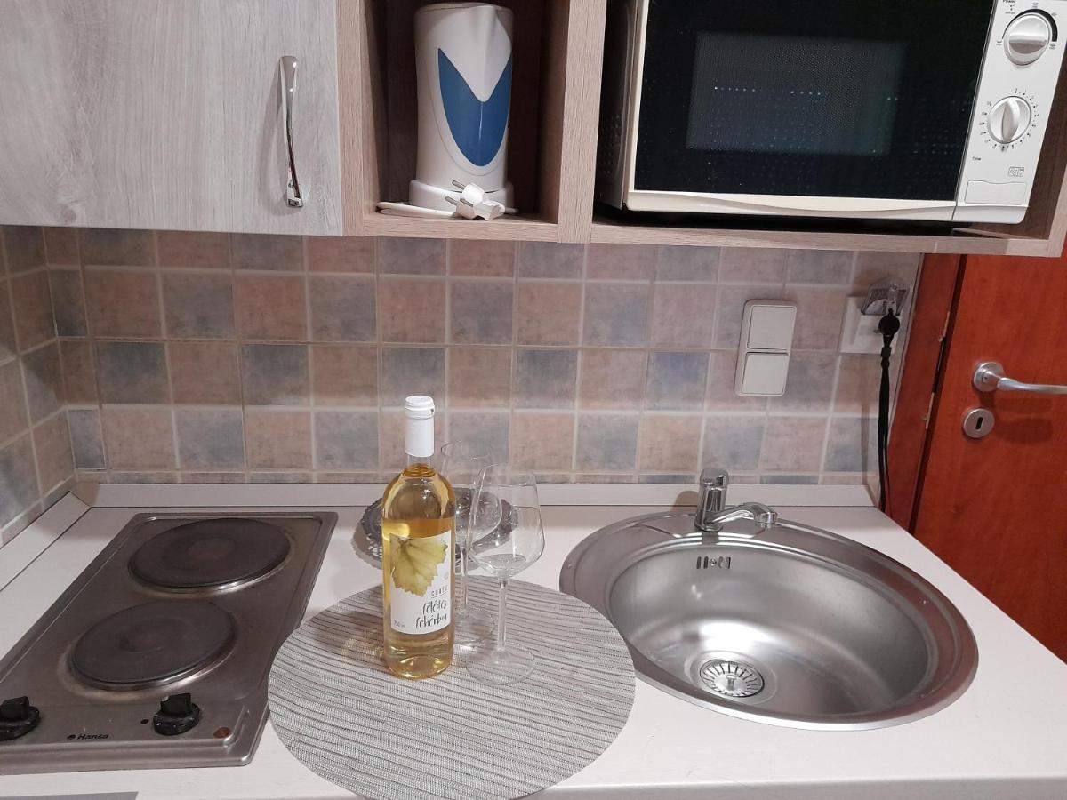 Andrea Apartman Hajduszoboszlo Bagian luar foto