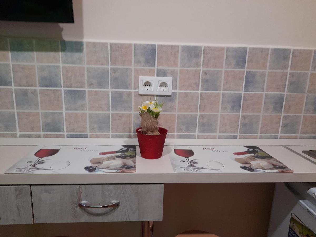 Andrea Apartman Hajduszoboszlo Bagian luar foto