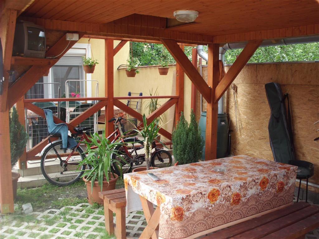 Andrea Apartman Hajduszoboszlo Bagian luar foto