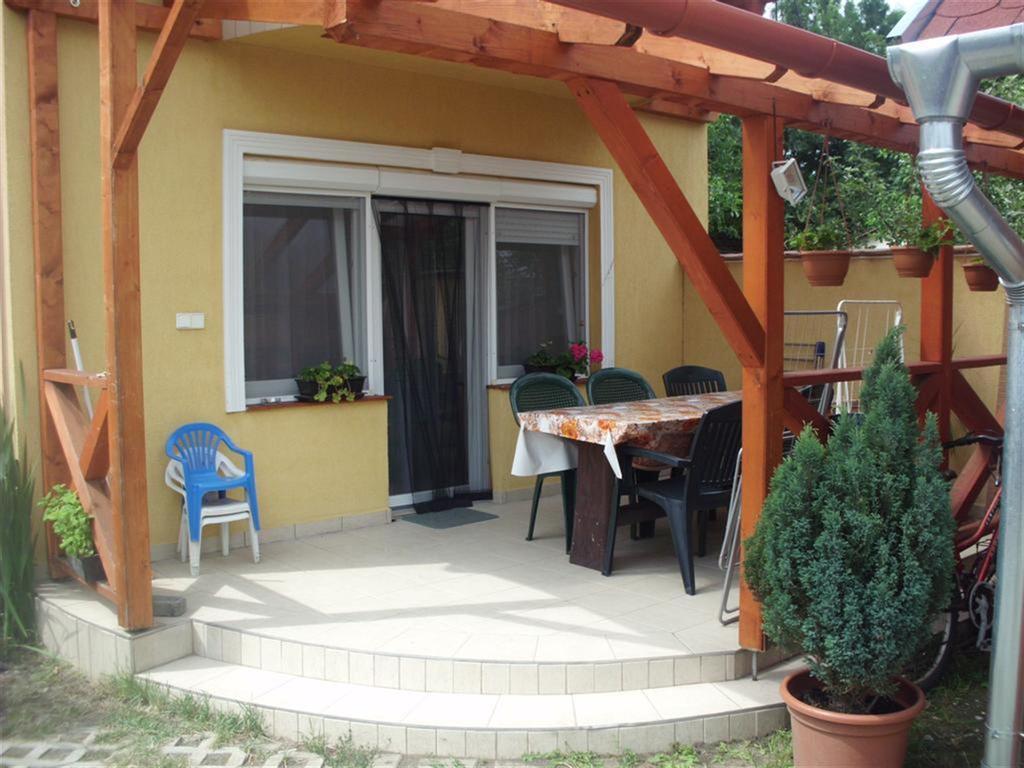 Andrea Apartman Hajduszoboszlo Bagian luar foto