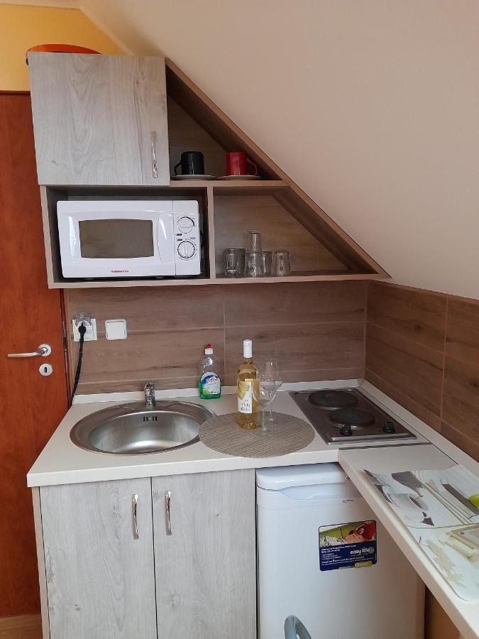 Andrea Apartman Hajduszoboszlo Bagian luar foto
