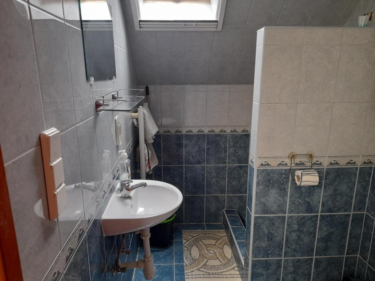 Andrea Apartman Hajduszoboszlo Bagian luar foto