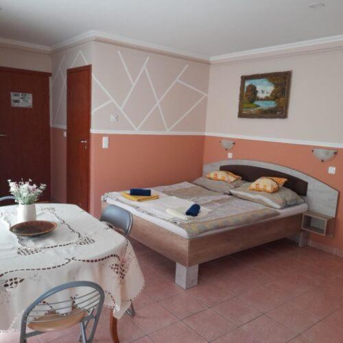 Andrea Apartman Hajduszoboszlo Bagian luar foto