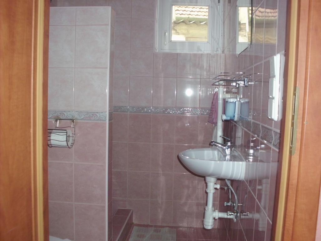 Andrea Apartman Hajduszoboszlo Bagian luar foto